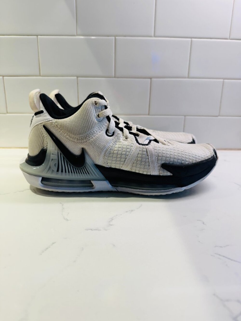 Nike Lebron Witness 7 TB Lace Up Hight Top Sneakers White with Black Accents Men